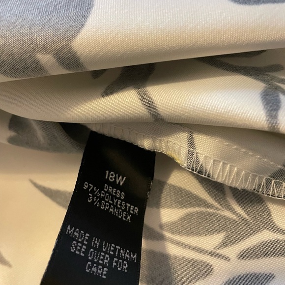 Alyx Black and Yellow Floral Midi Dress - Picture 8 of 10